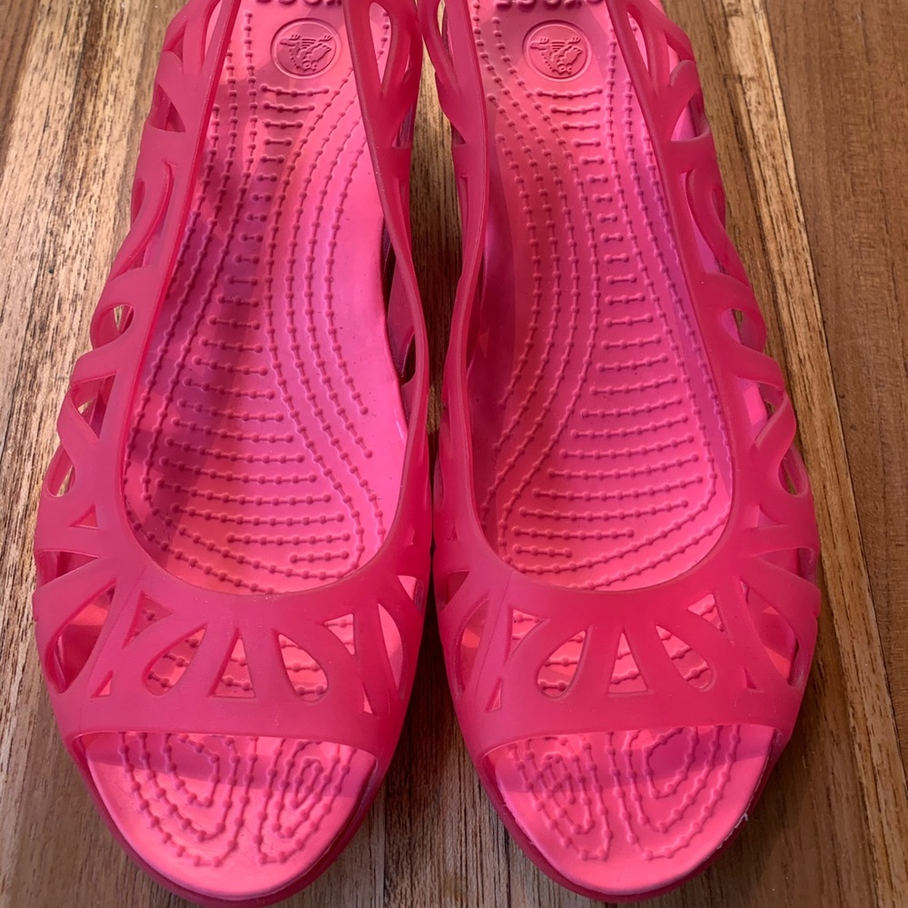 Women’s Red Crocs Size 7